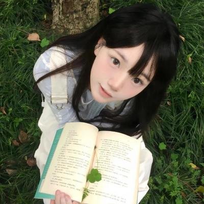 老牌影帝被曝私下抽烟，连日来机场画面流出